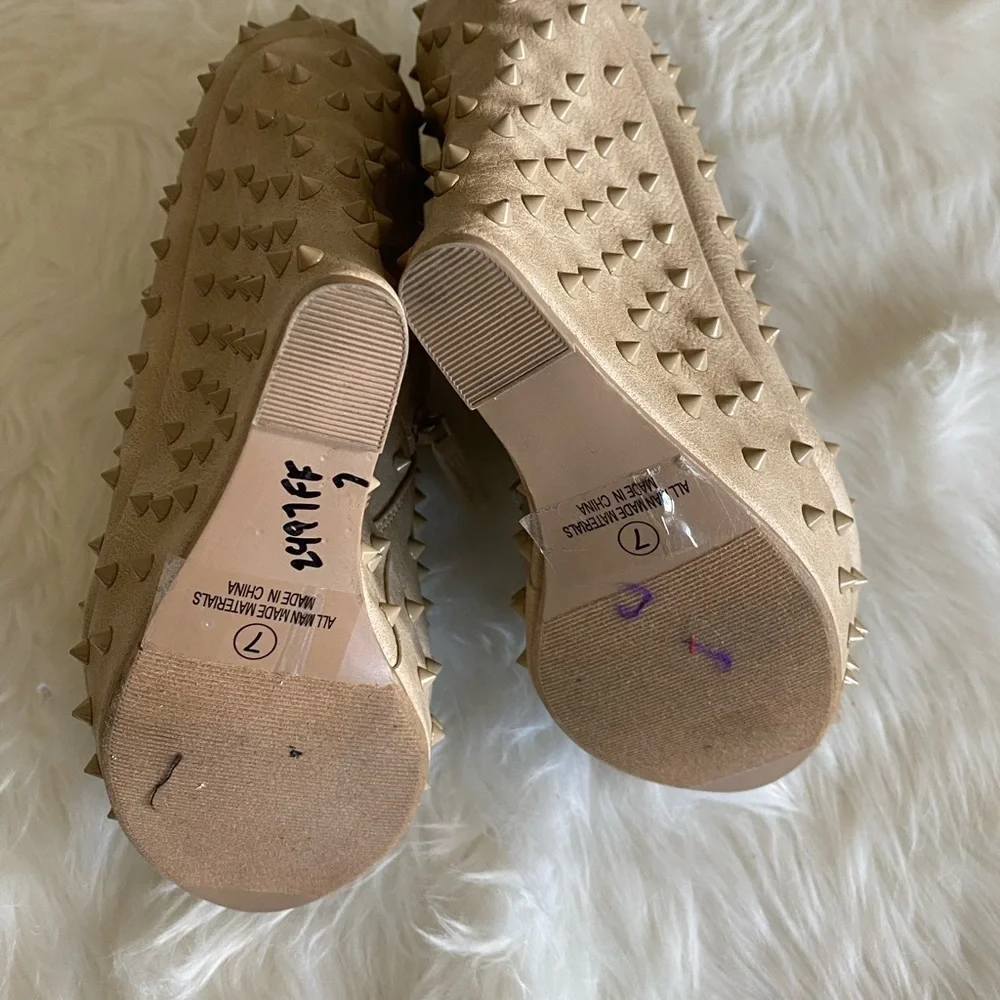 Sheikh all over studded wedge platform booties, Sz. 7